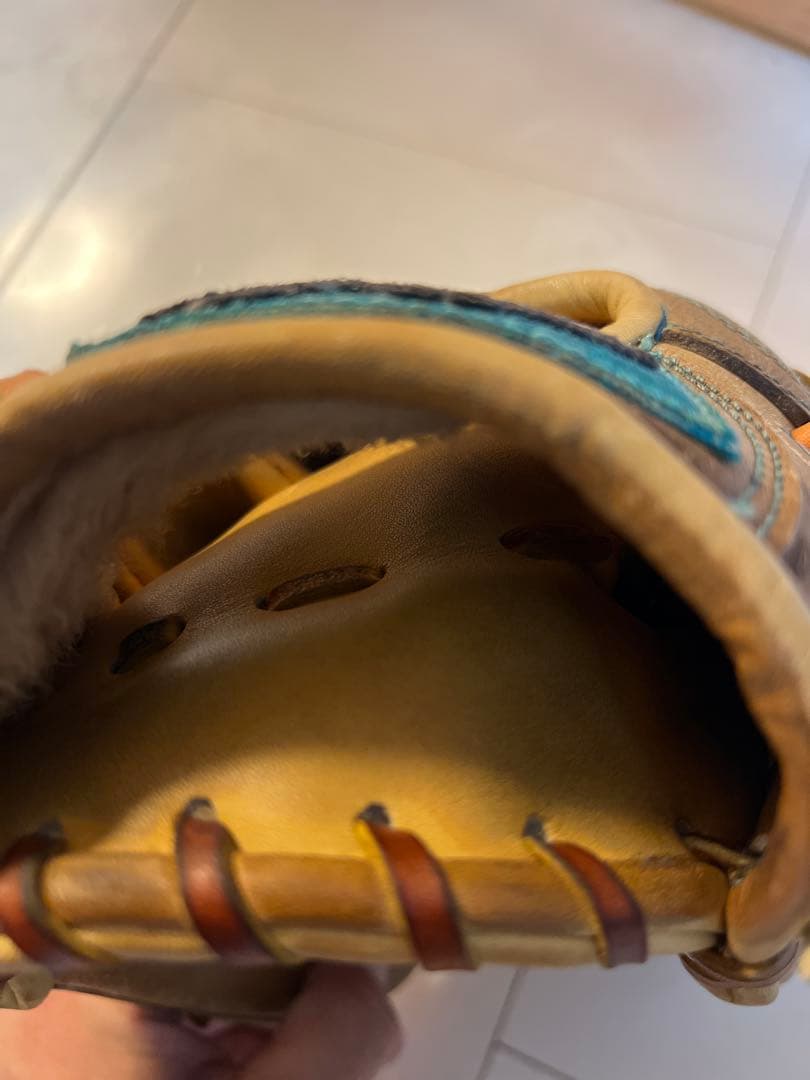 プロ野球選手実使用品　　球団刺繍有　硬式内野グローブ　プロ支給品