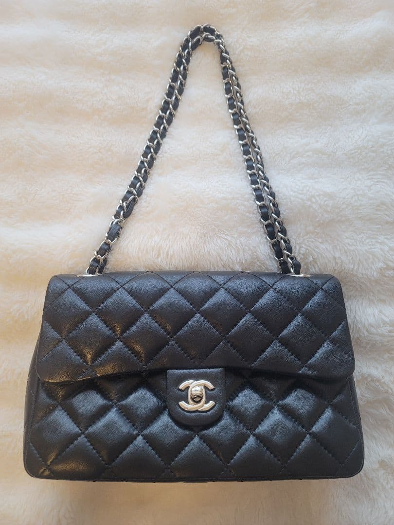 ノベルティ CHANEL ブラック ショルダーバッグ キルティング マトラッセ
