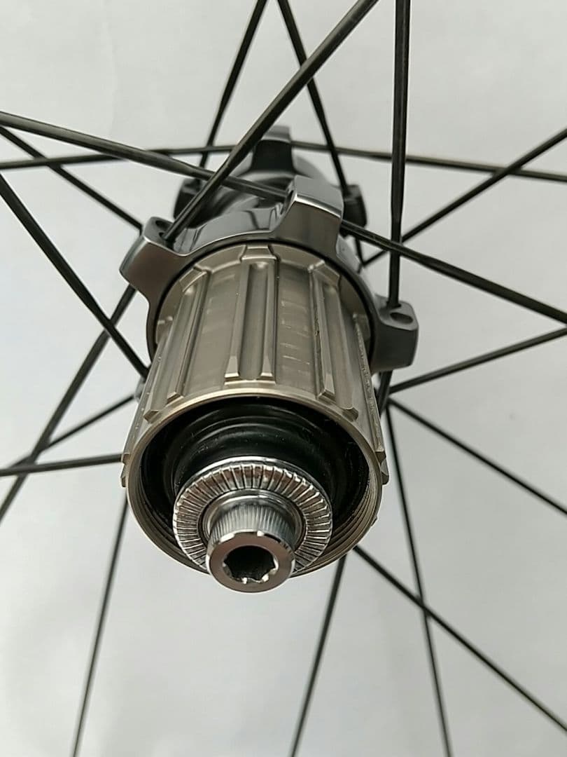 シマノDURA-Ace WH-R9100 クリンチャーホイール