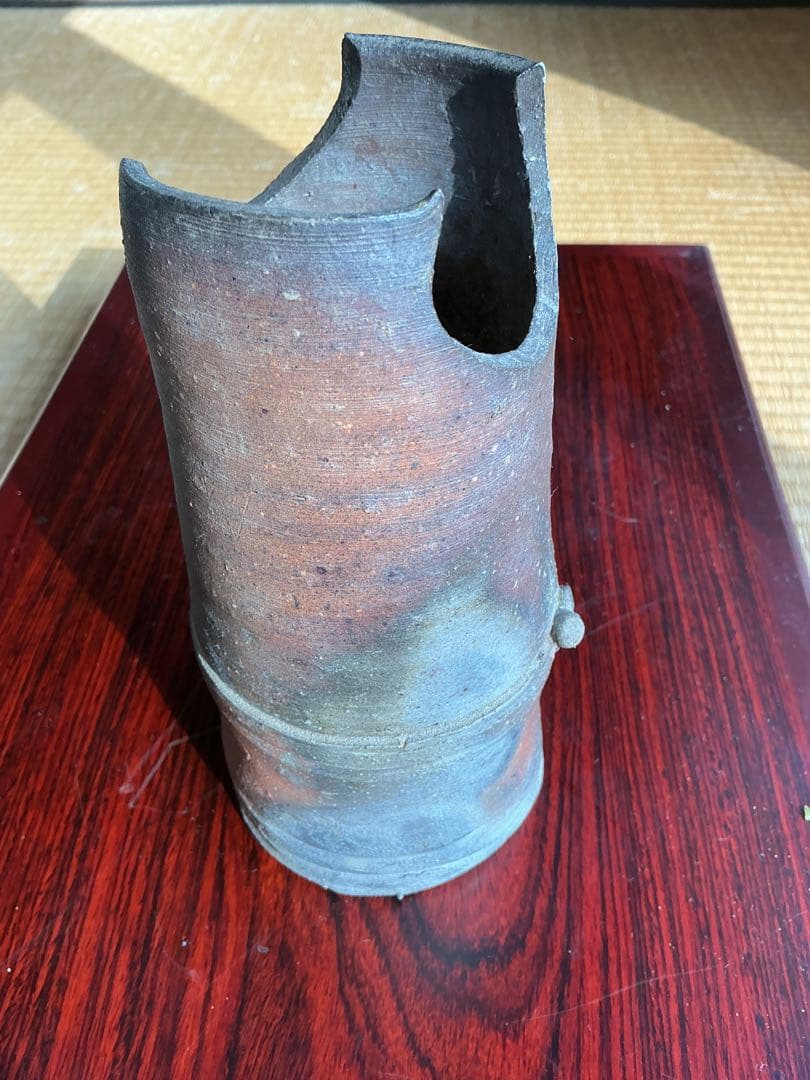 備前焼　陶器製円筒形花器　竹型　箱はありません