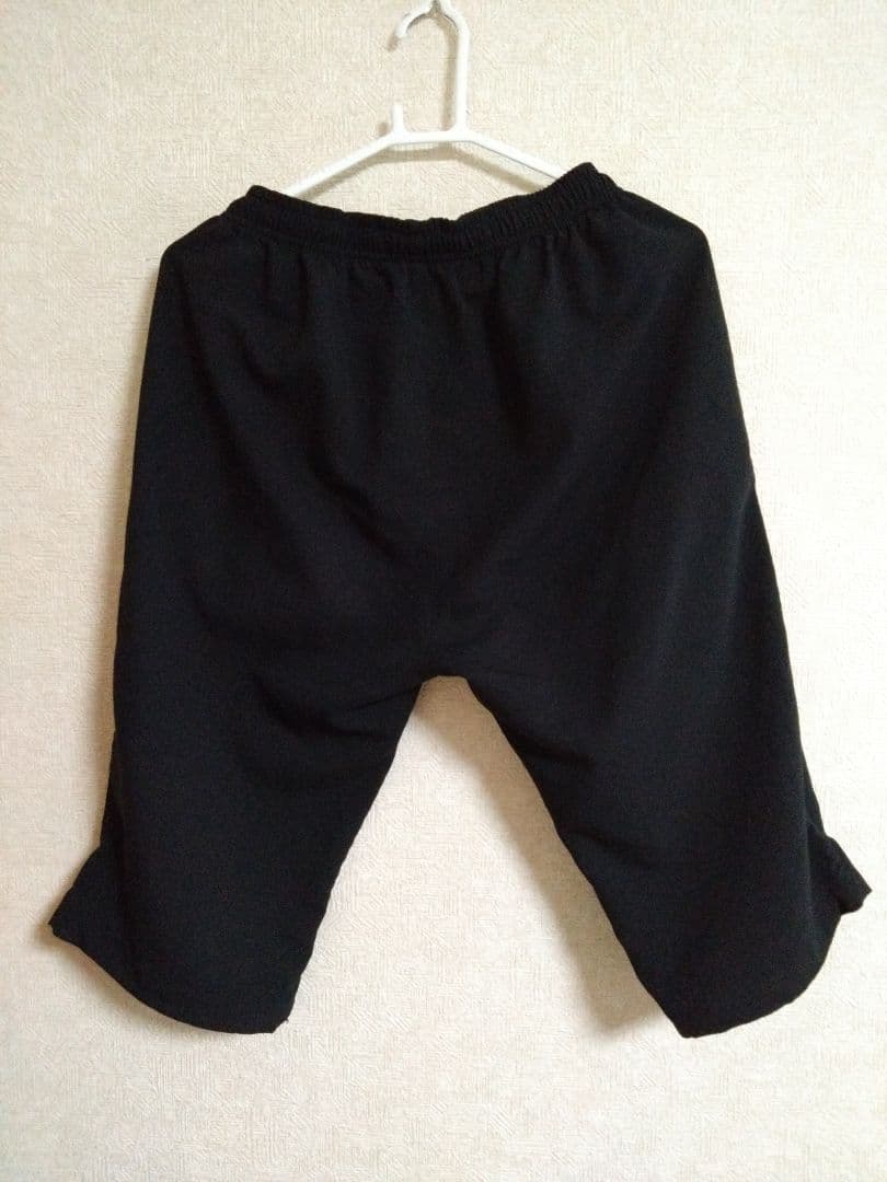 YONEXヨネックス前面ヨネックスロゴ入り 七分袖ハーフパンツ