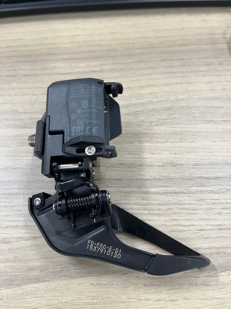 SRAM FORCE 電動フロントディレイラー
