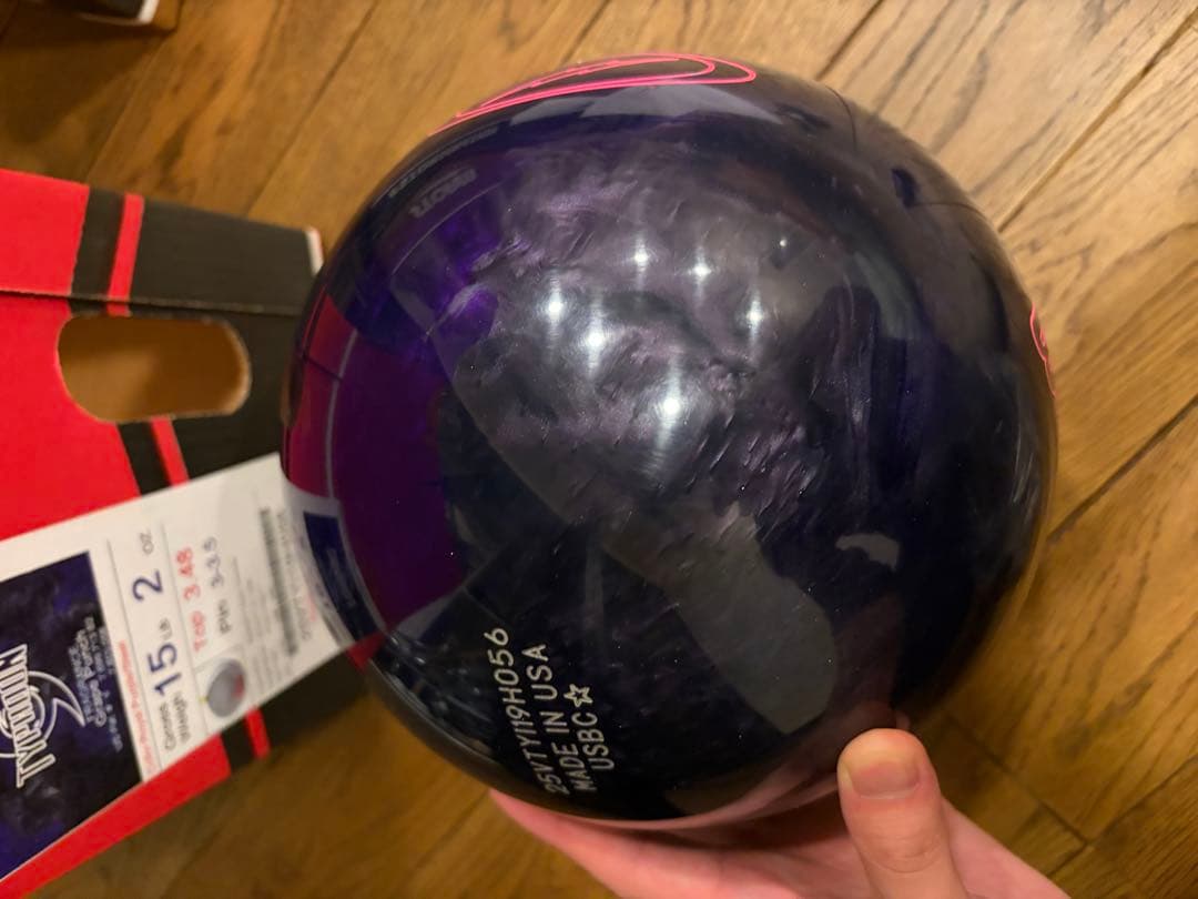 新品 Typhoon ボウリングボール 15ポンド2オンス