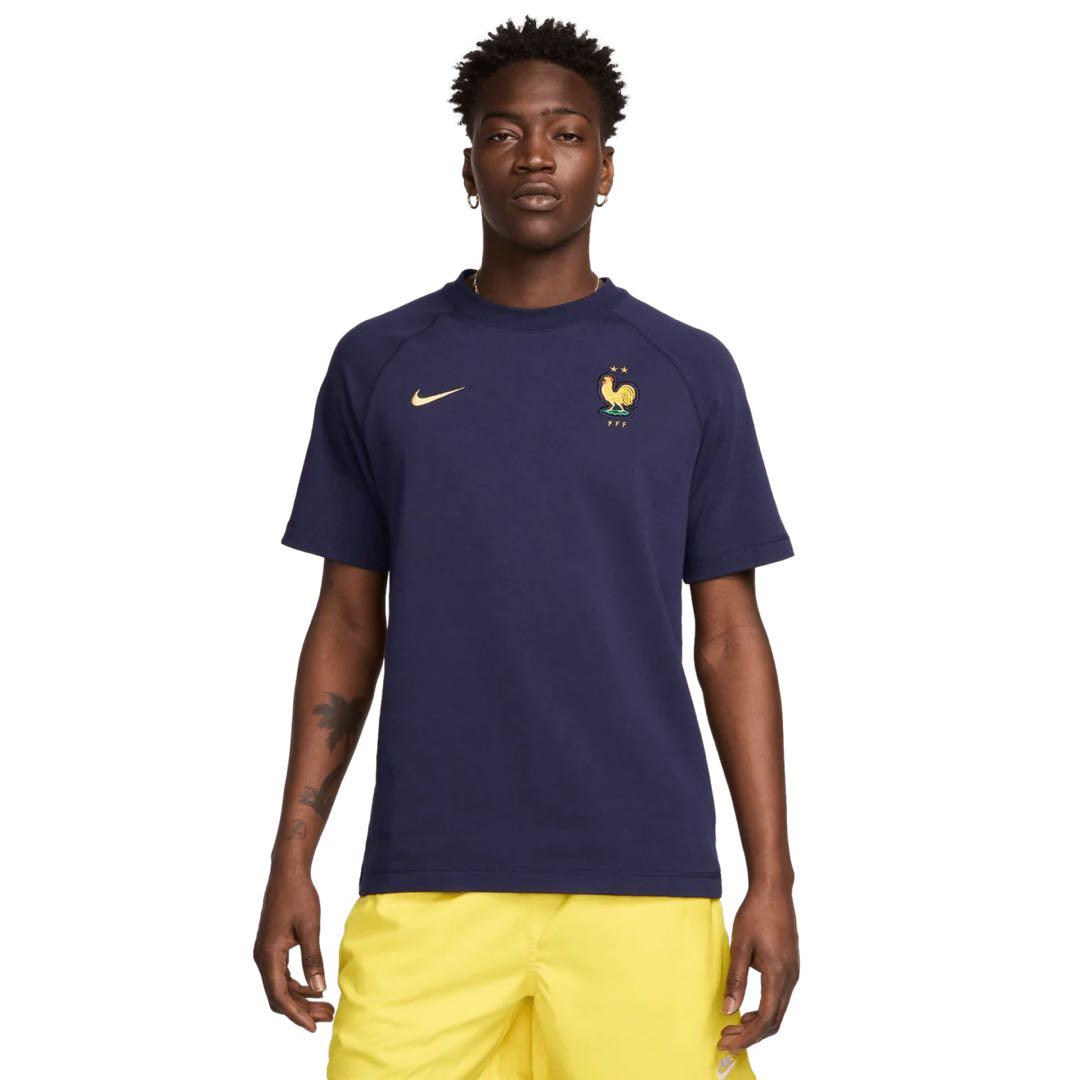 【日本未販売・現地購入】サッカー フランス代表 エンブレム入り Tシャツ Ｍ