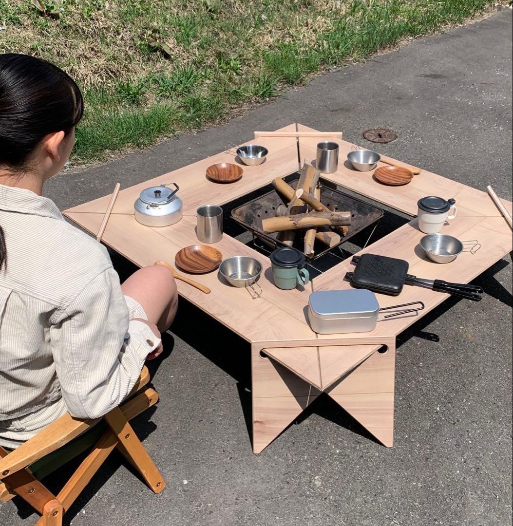 折りたたみ式木製キャンプテーブル　セール中