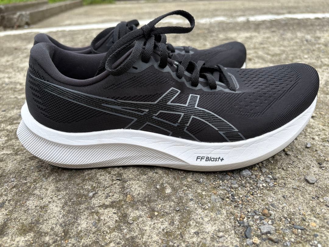 asics アシックス　evoride speed3 ランニング27.5cm