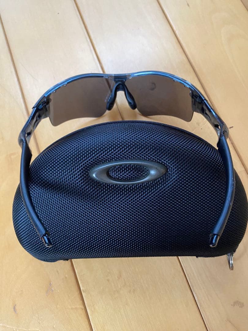 Oakley スポーツサングラス 偏光レンズ