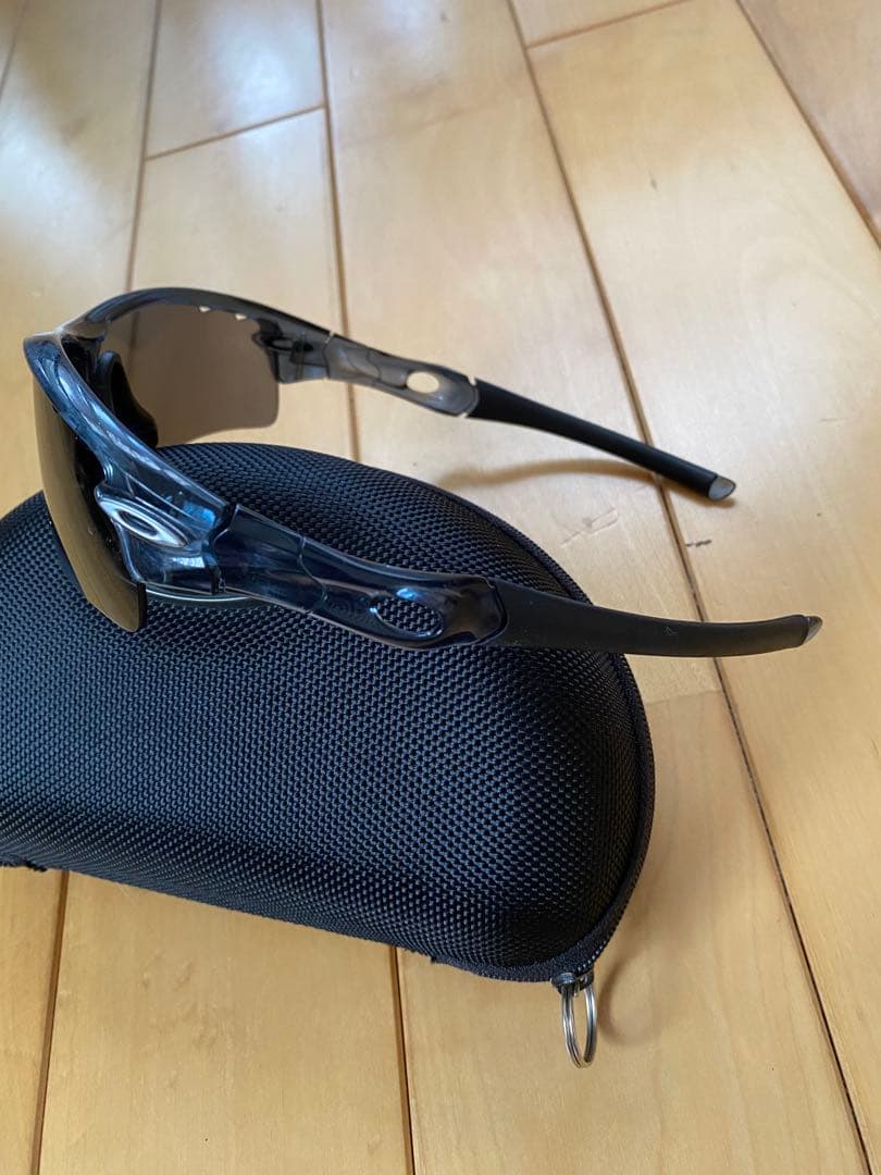 Oakley スポーツサングラス 偏光レンズ
