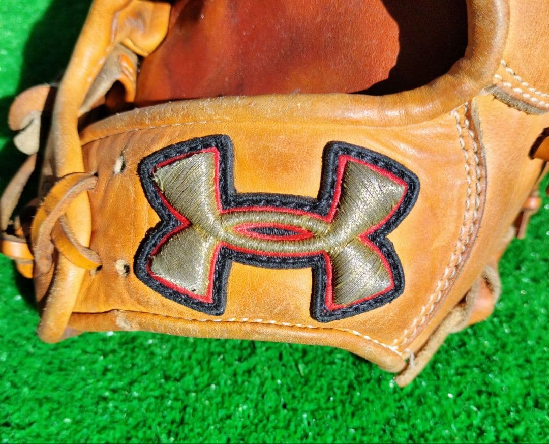 UNDER ARMOUR 軟式グローブ