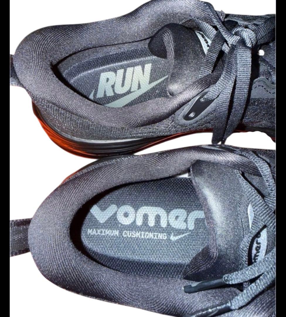 美品　NIKE VOMERO PLUS ズーム ボメロ プラス 25.0cm