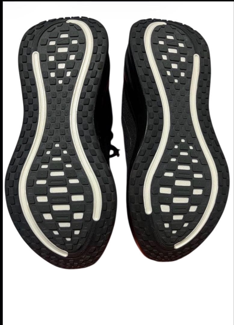 美品　NIKE VOMERO PLUS ズーム ボメロ プラス 25.0cm