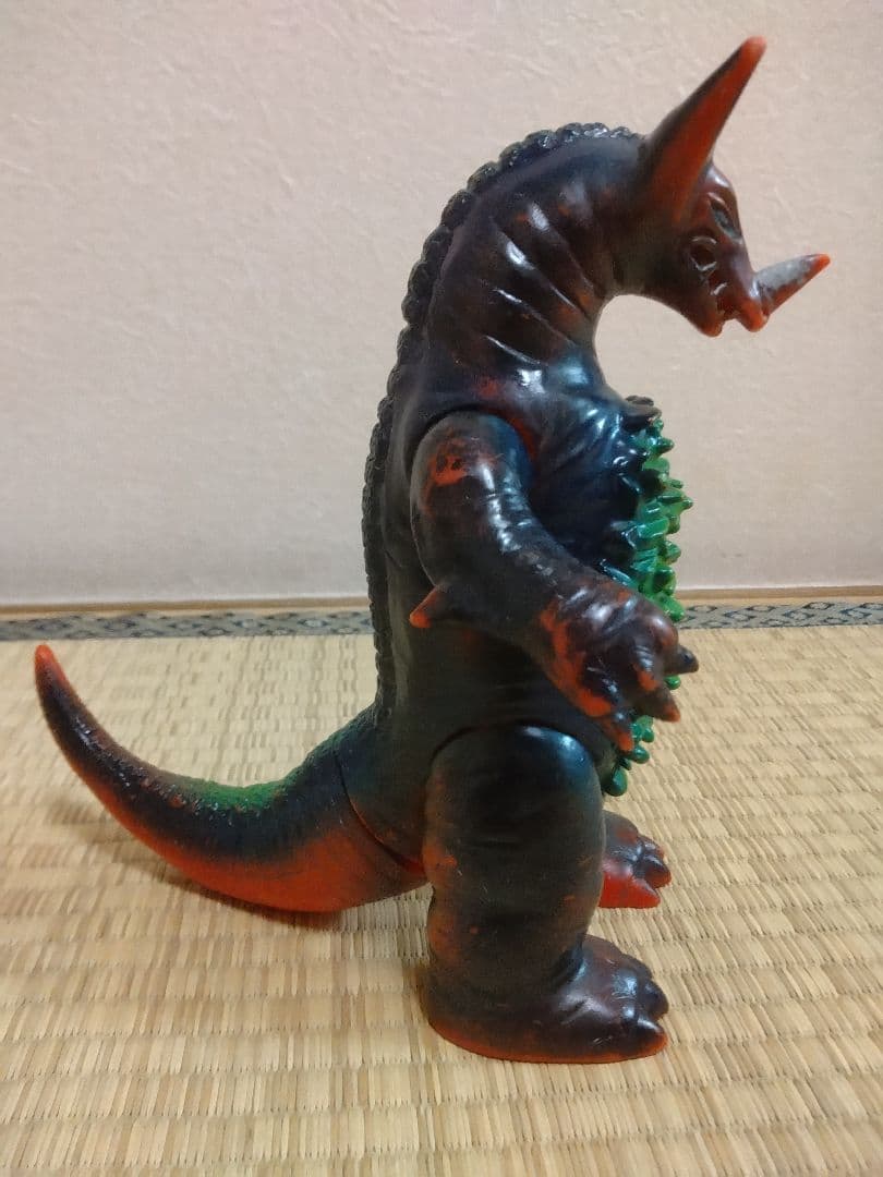 マルサン　ソフビ　ゴモラ　当時物　ウルトラマン　ブルマァク