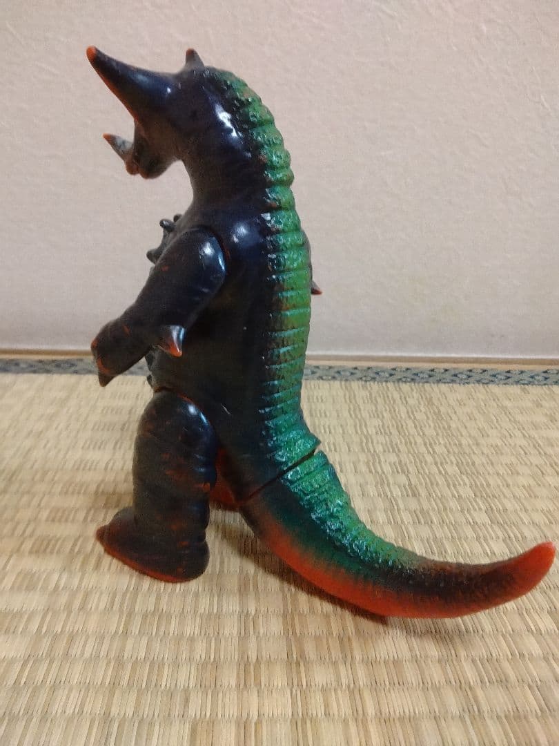 マルサン　ソフビ　ゴモラ　当時物　ウルトラマン　ブルマァク