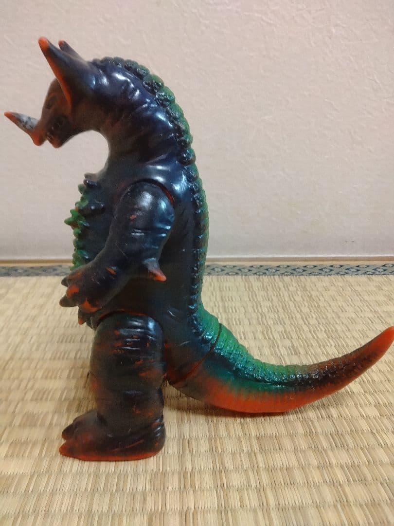 マルサン　ソフビ　ゴモラ　当時物　ウルトラマン　ブルマァク