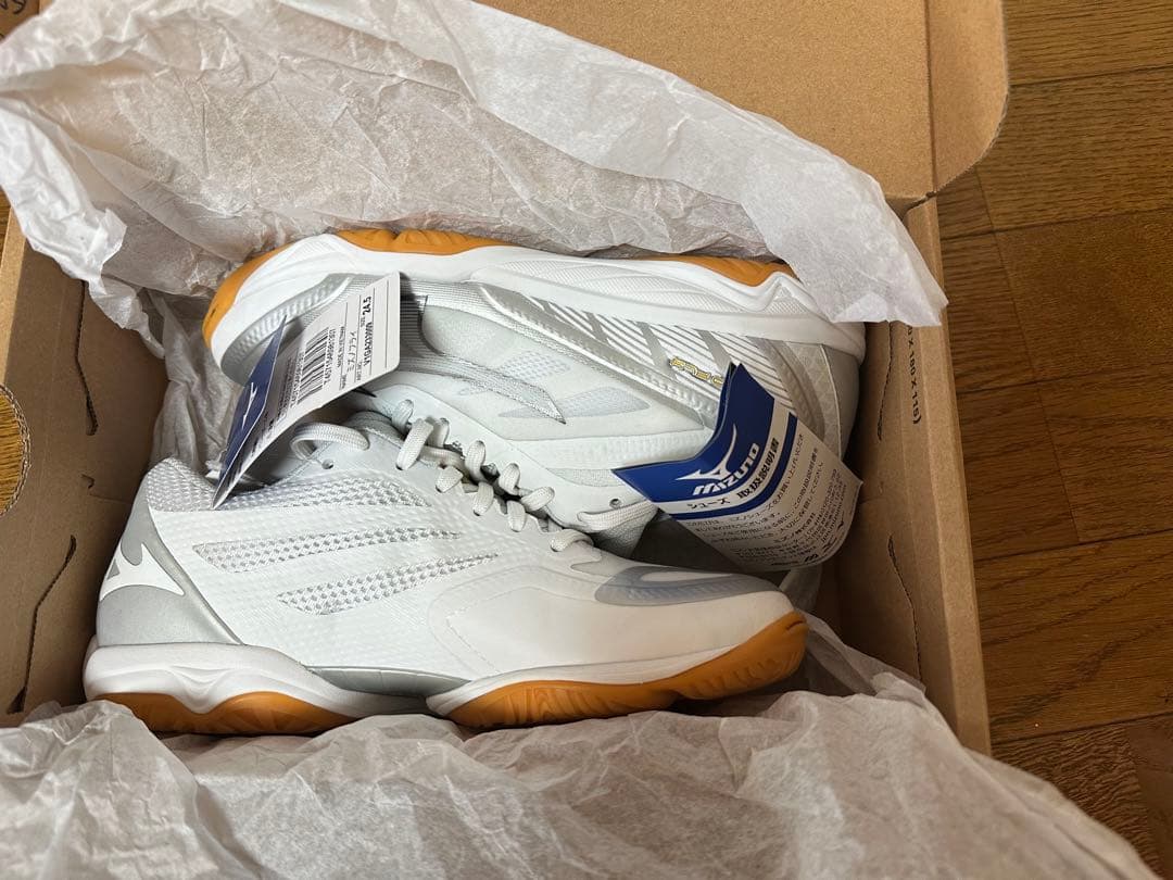 新品 Mizuno バレーボールシューズ 24.5cm