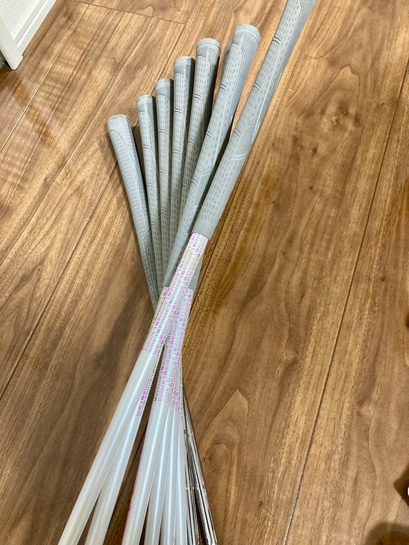 【美品】SRIXON レディースゴルセット 送料込み⭐️ヘッドカバー4つ付き！