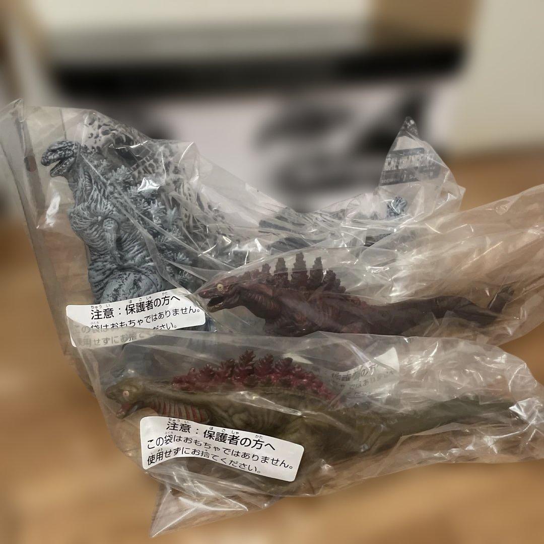 【新品未使用】ムービーモンスター　形態変化3体セット