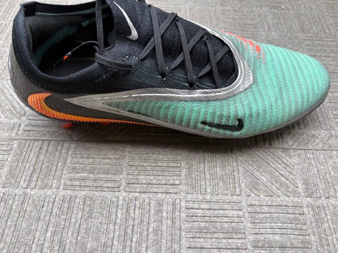 NIKE ファントム6エリート　AG-PRO