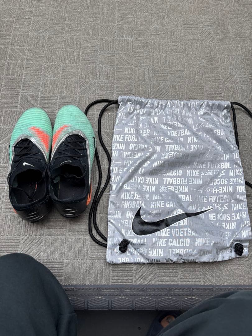 NIKE ファントム6エリート　AG-PRO