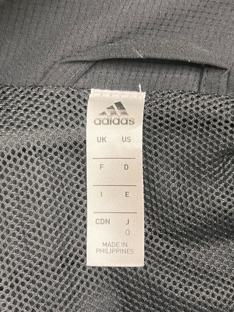 adidas ウィンドブレーカー ブラック 東京ディズニーリゾートXL タグ付き