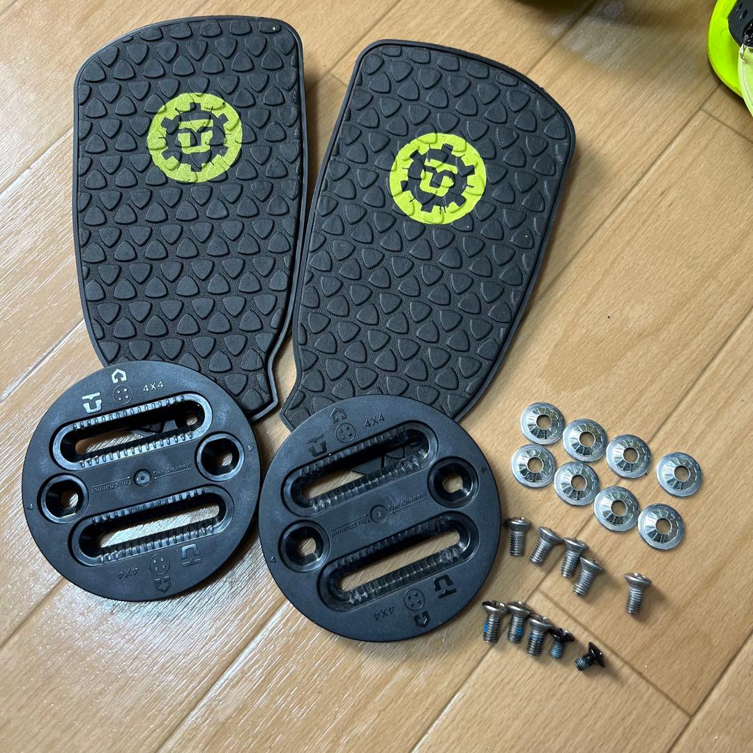 UNION CONTACT Mサイズ スノーボード バインディング