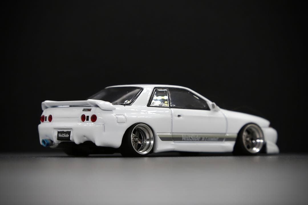 ミニカー MINIGT[KaiZ] 1/64 SKYLINE GT-R (R32) V.S