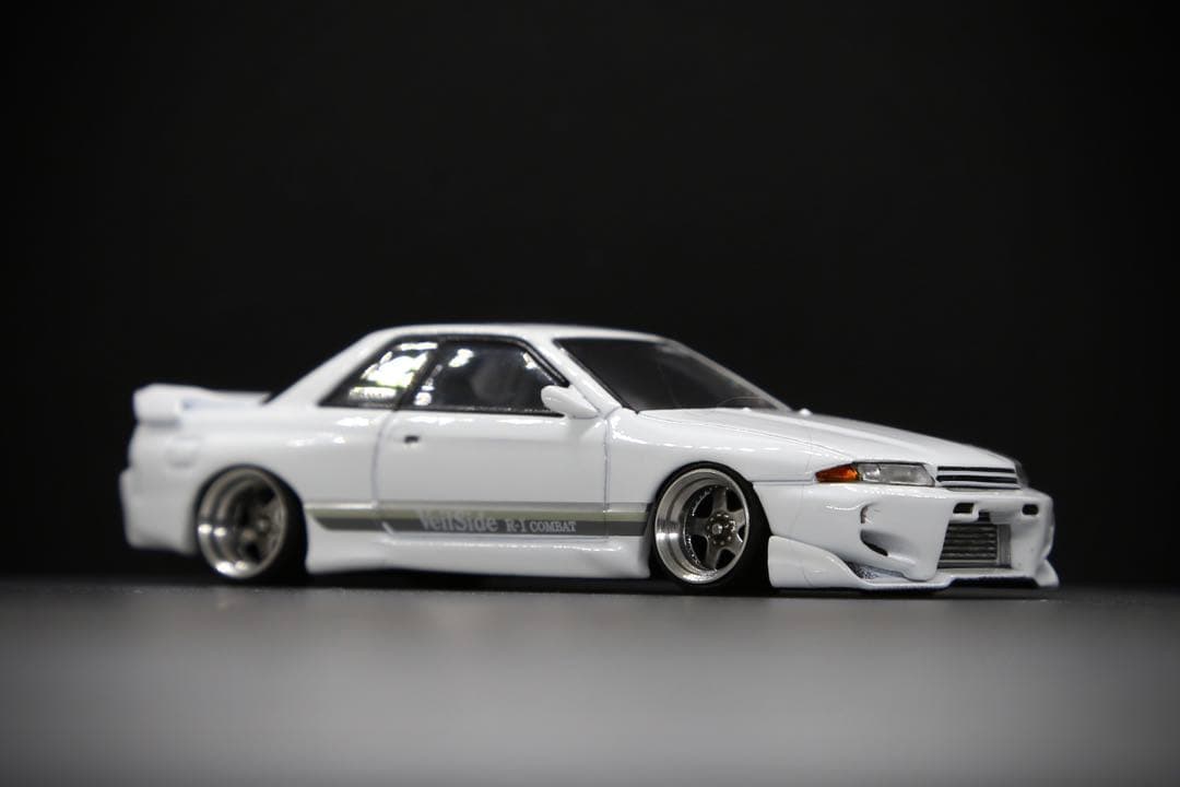 ミニカー MINIGT[KaiZ] 1/64 SKYLINE GT-R (R32) V.S