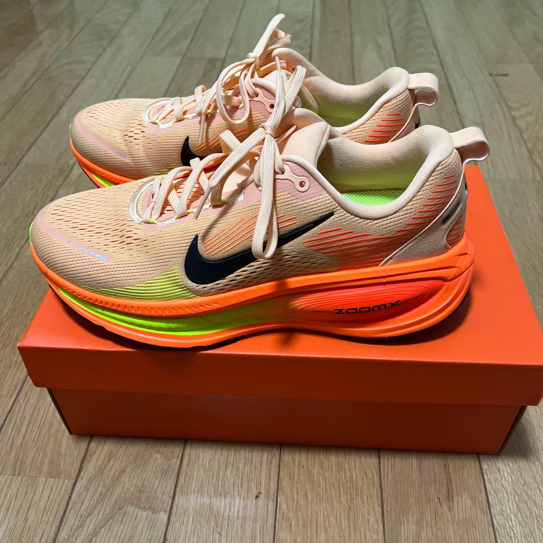 【27.0】Nike ボメロ18