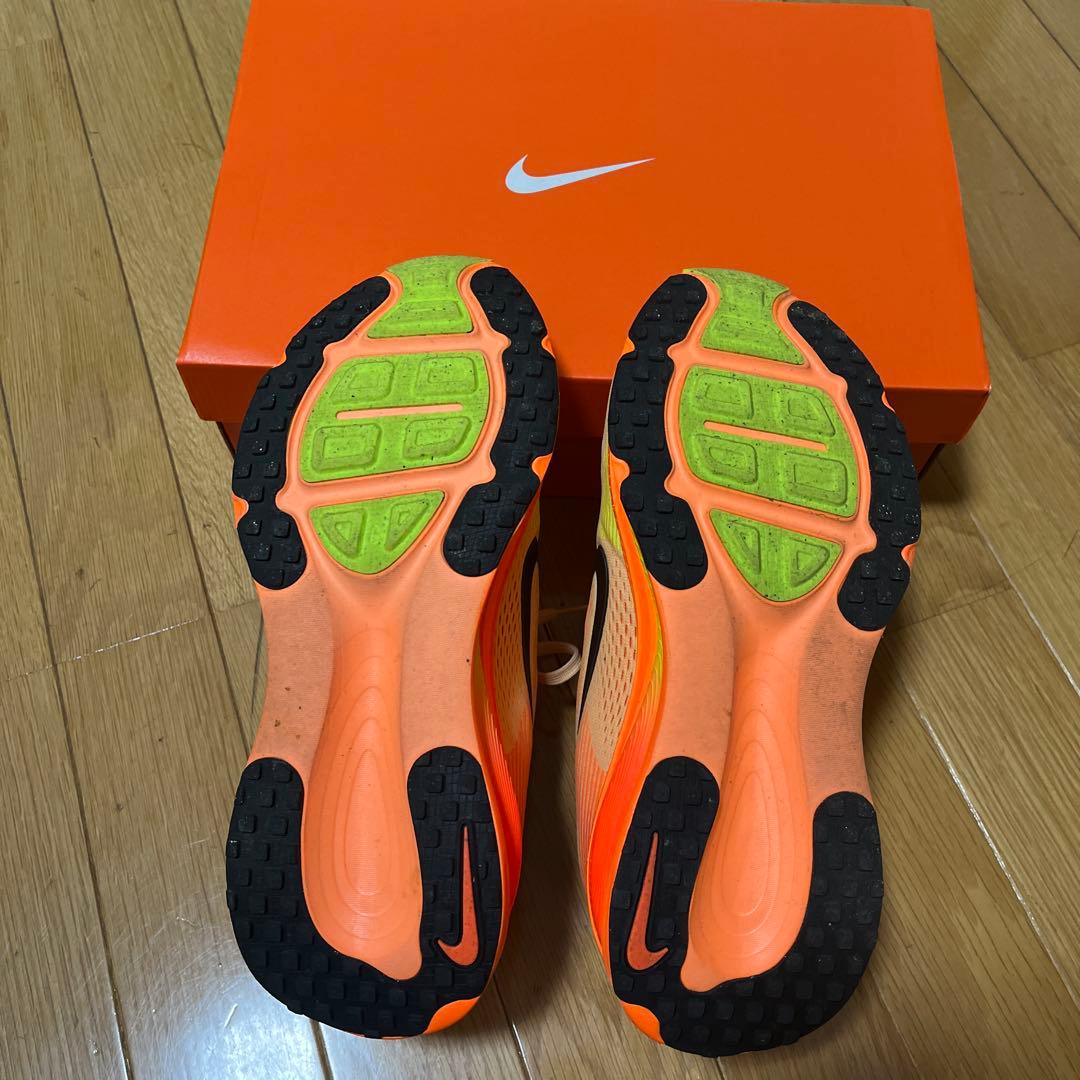【27.0】Nike ボメロ18