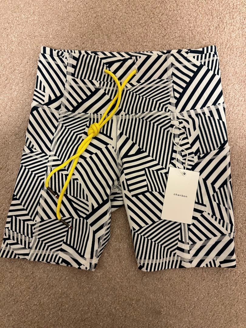 ウォーキング・ランニングウェア Charbon 10 POCKETS SHORT LEGGINGS