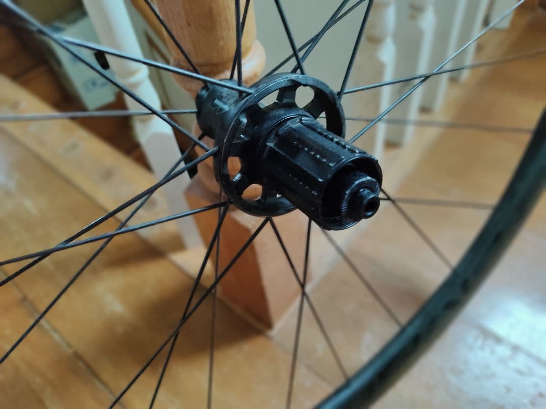 ROVAL cl40 リアのみ