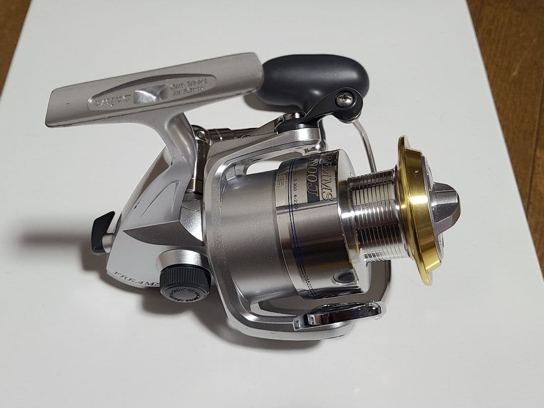 Daiwa FREAMS 4000J スピニングリール