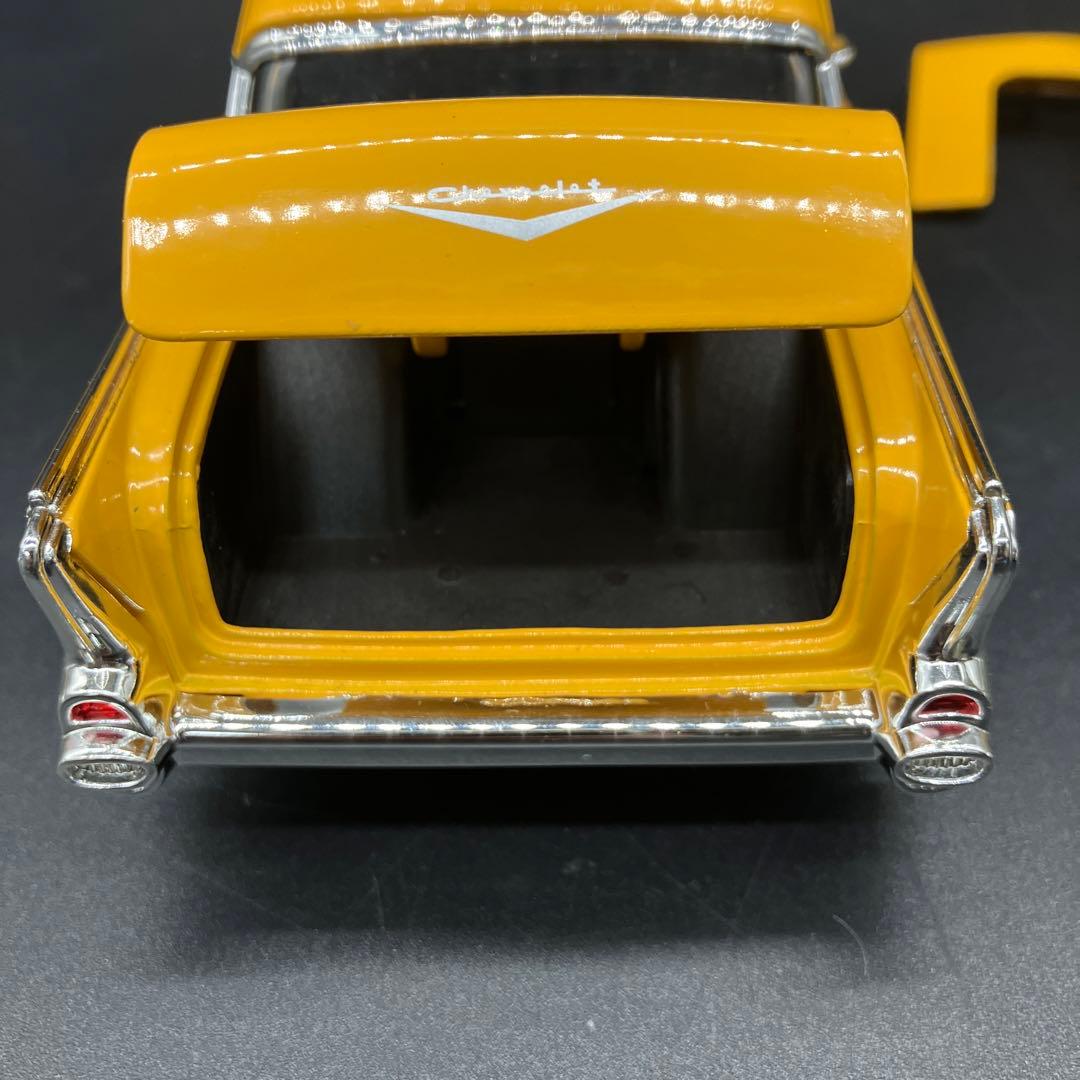 Jada Toys 1957 Chevy Bel Air 1:24 ジャダトイズ