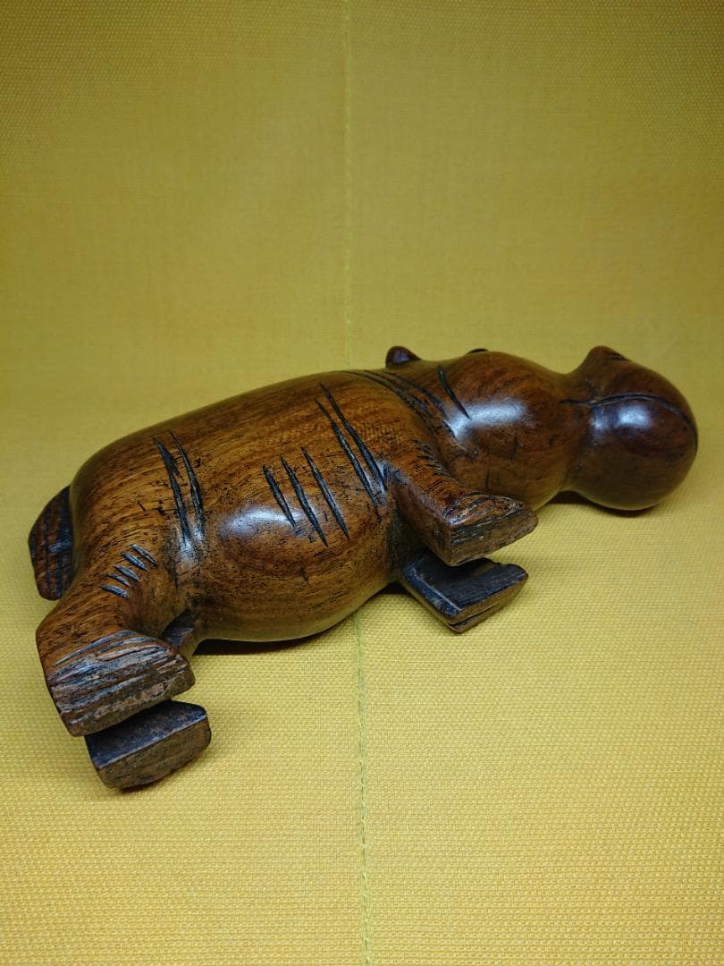 【美品】ビンテージ　カバ　河馬　木彫り　置物　インテリア　工芸品　A1622