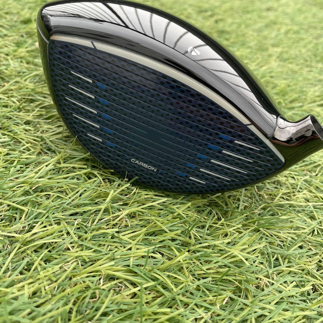 TaylorMade Qi10 MAX ドライバーヘッド（ヘッドカバー付き）