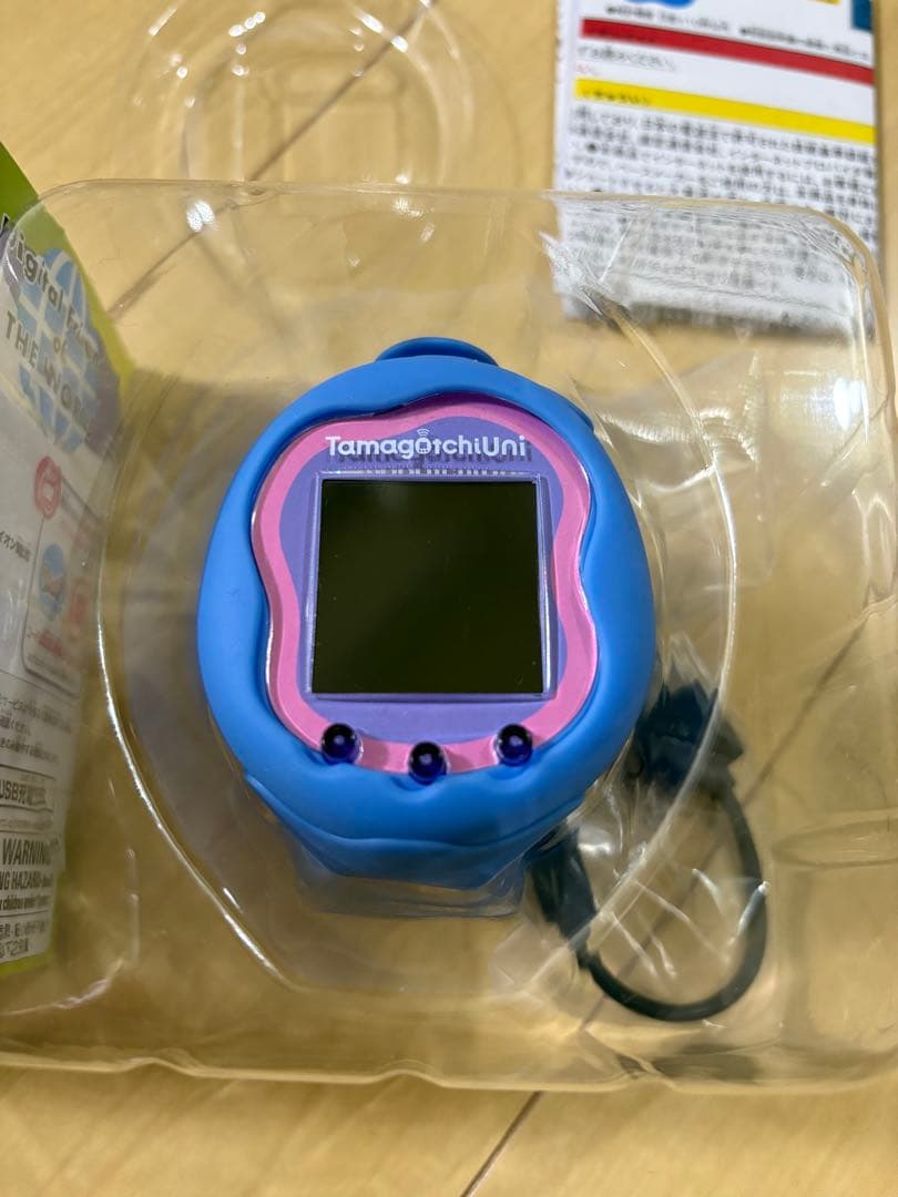 Tamagotchi Uni 青