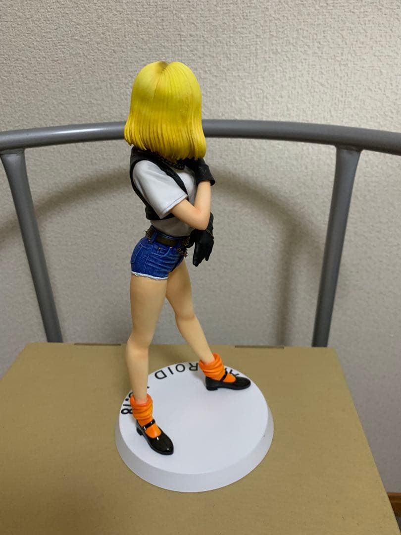 ⭐︎ドラゴンボール⭐︎ 人造人間18号　フィギュア グリッターグラマス　箱無し