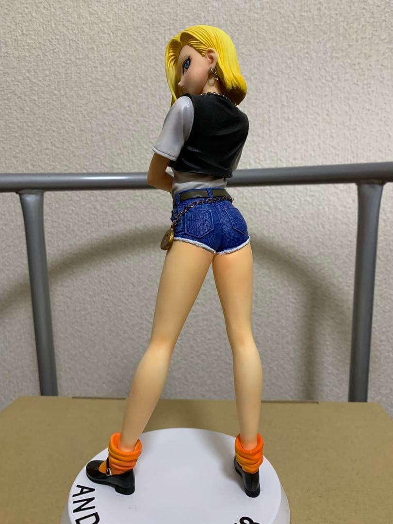 ⭐︎ドラゴンボール⭐︎ 人造人間18号　フィギュア グリッターグラマス　箱無し