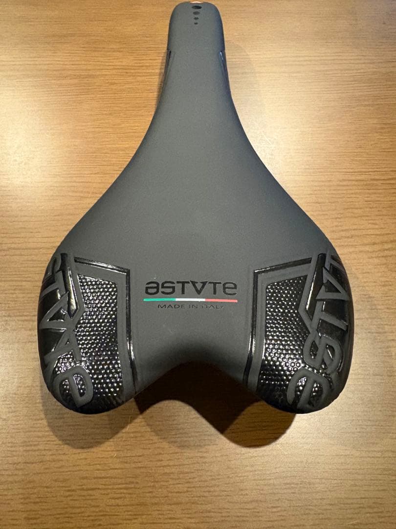 ASTVTE アスチュート SKYLAB SR TITANV サドル