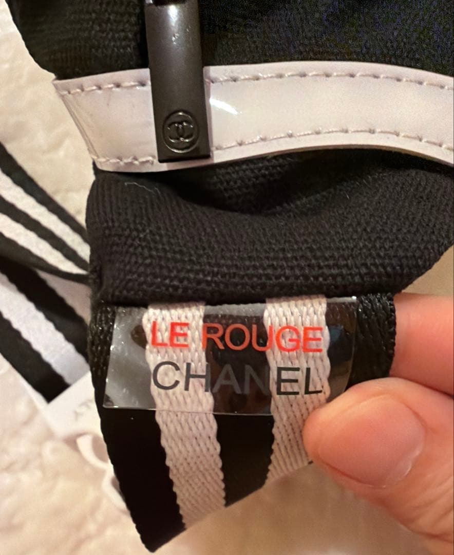 Chanel ノベルティ ボディバッグ ウエストポーチ LE ROUGE
