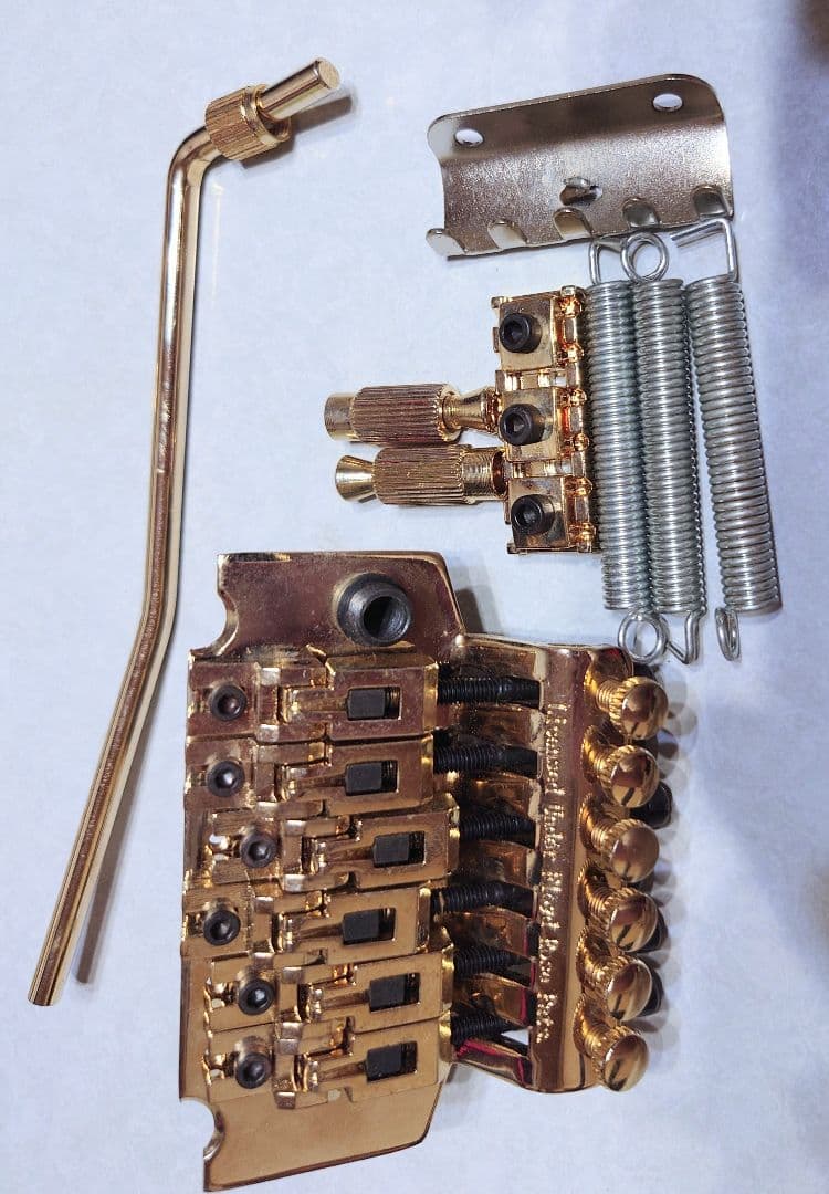 エレキギター 1台分 金パーツ一式 ＦＲＴペグ 他 ノーブランド