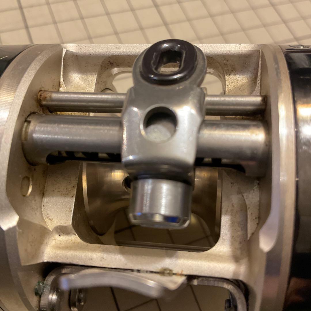 S*P様 オールド RYOBI バリウス F200 ベイトリール　チタニウム　ジ