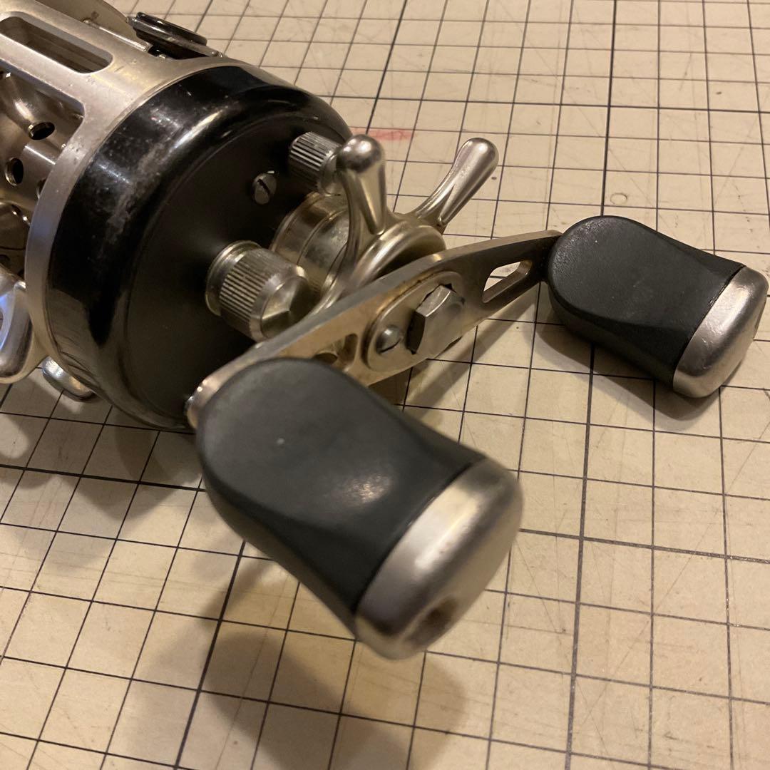 S*P様 オールド RYOBI バリウス F200 ベイトリール　チタニウム　ジ