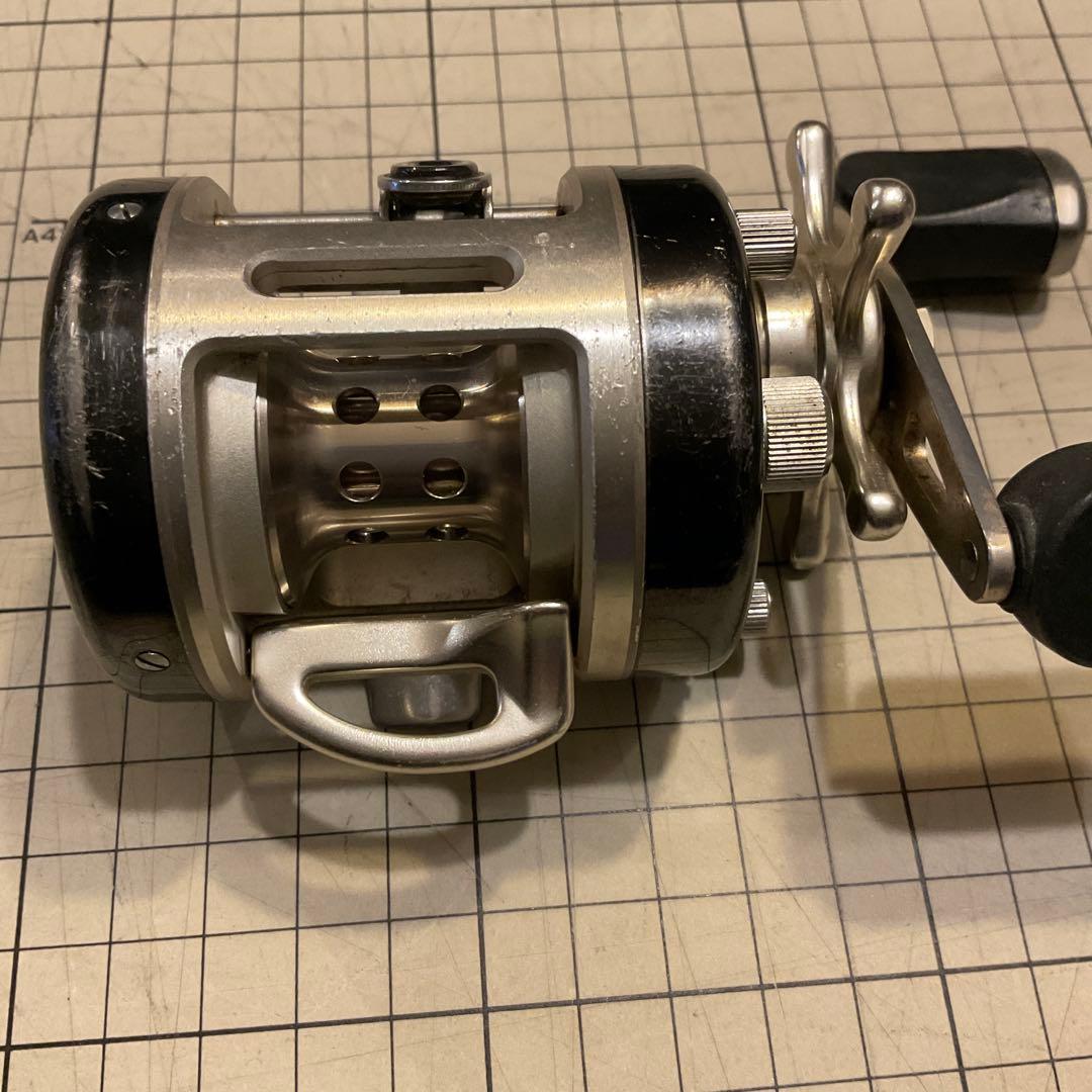S*P様 オールド RYOBI バリウス F200 ベイトリール　チタニウム　ジ