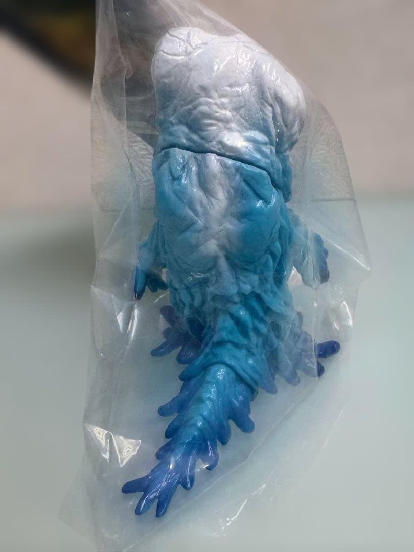CCP　ミドルサイズシリーズ　ヘドラ　雪山ver.　BASEオンライン限定品