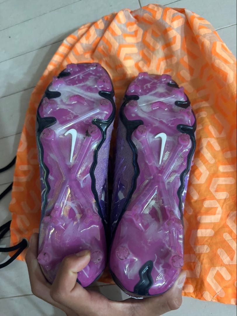 Nike Phantom サッカーシューズ 紫 収納袋付き