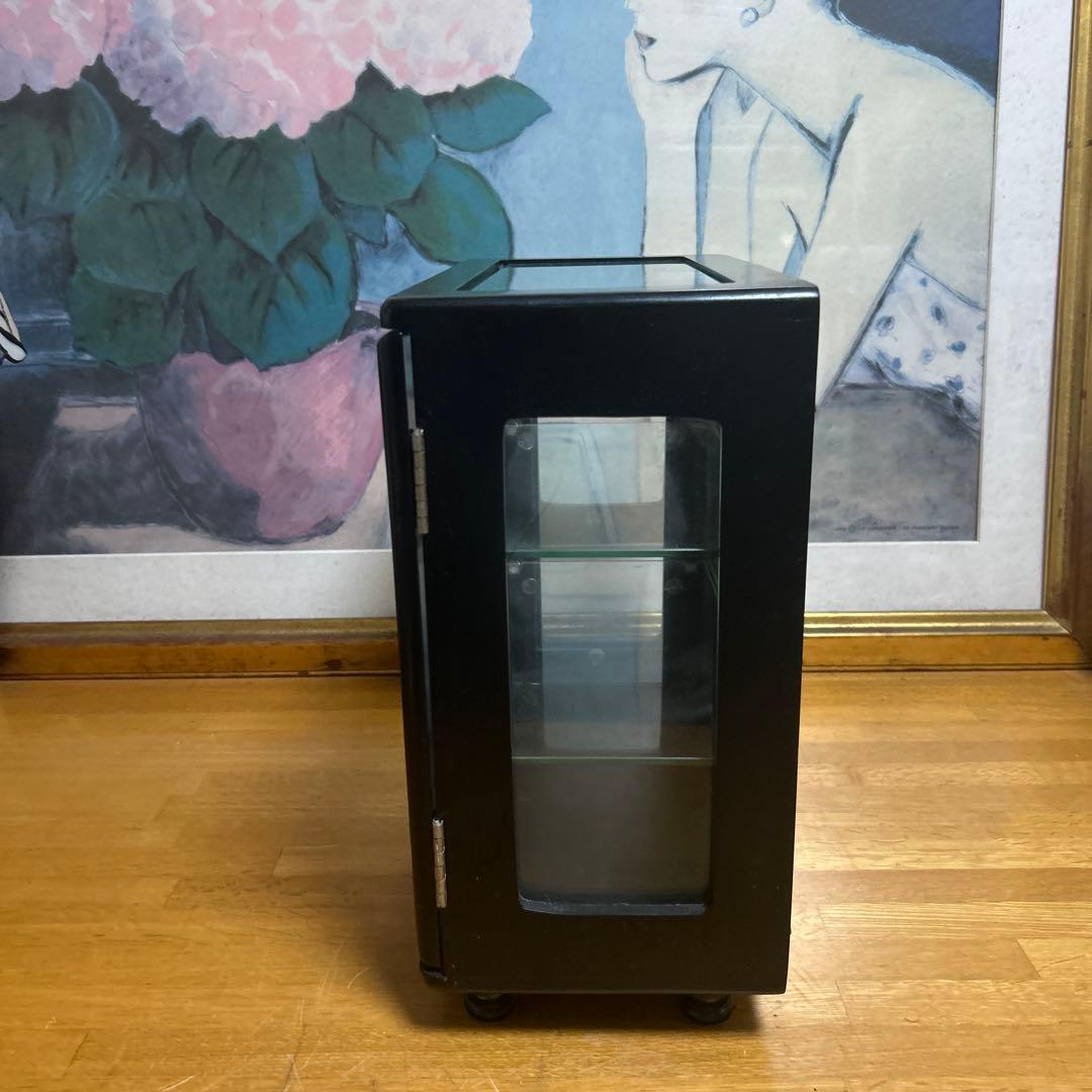 コレクションケース背面鏡　黒いガラスショーケース
