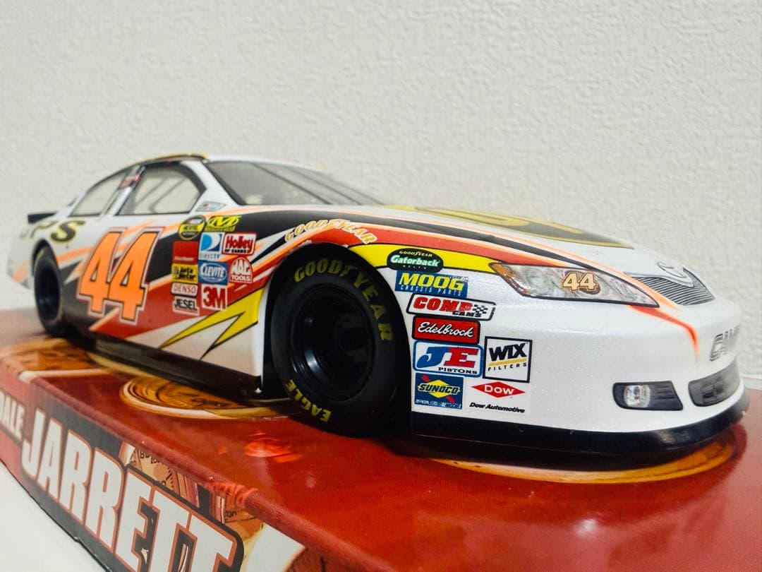ナスカー/'07 Toyotaトヨタ Camryカムリ #44 1/24 絶版