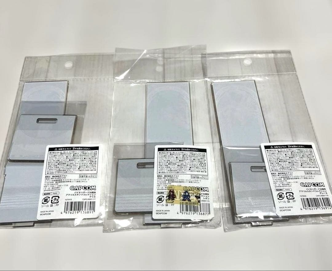 バイオハザード　30周年 アクリルスタンド