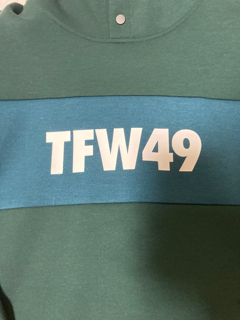 【完売品】美品　TFW49 パーカー　フーディー　サイズL
